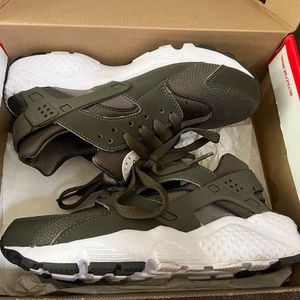 Nike huarache(olive green)